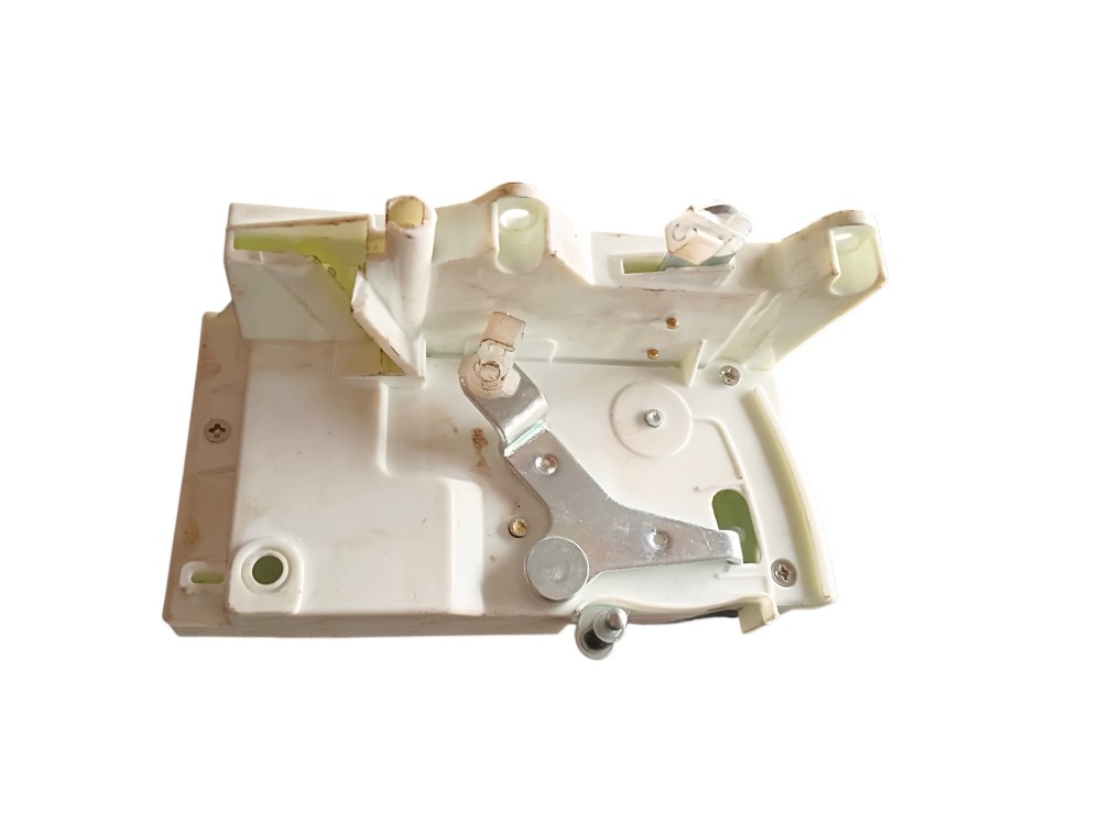 FECHADURA MANUAL DA PORTA LE IVECO STRALIS –  98416359