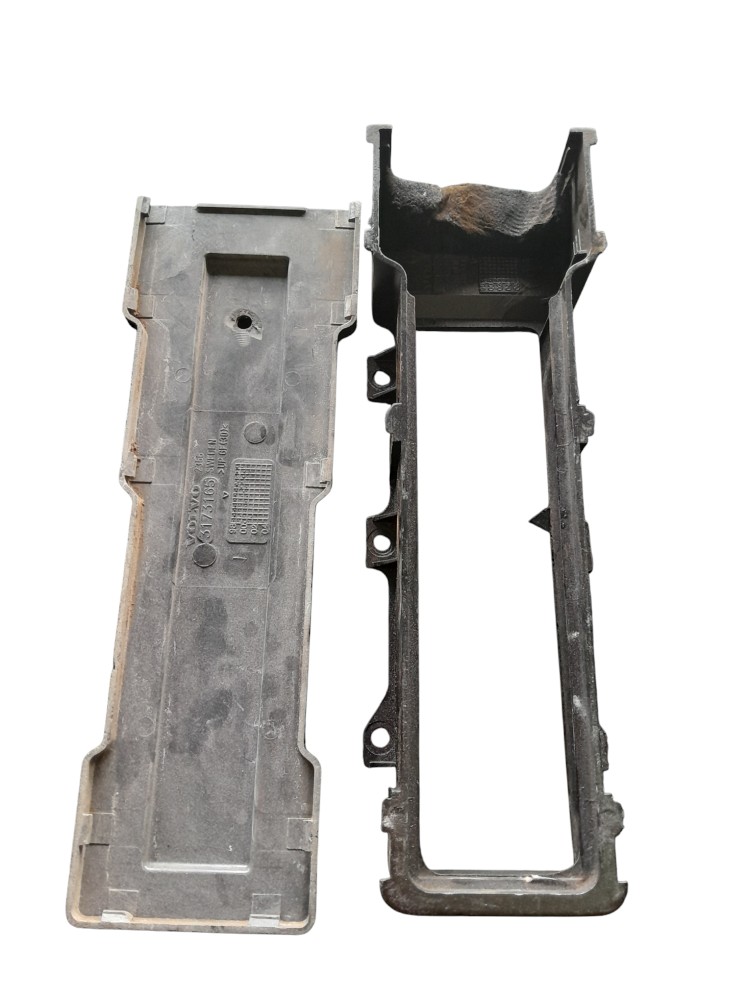 Acabamento C/ Tampa Suporte Cabine Volvo Original – 3173164 2