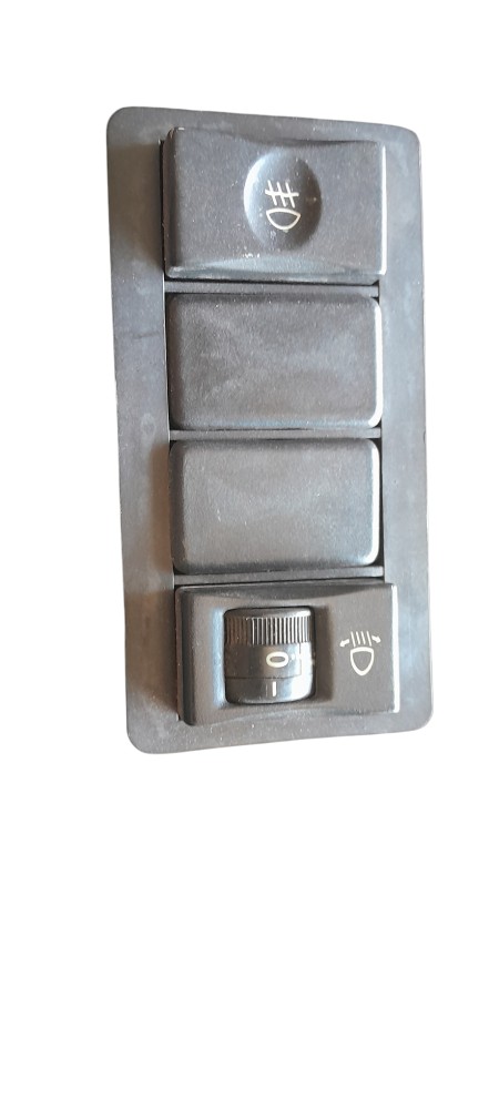 Moldura Painel Original Mercedes Benz Atego C/ Interruptores 5