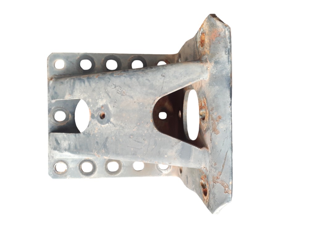 Cantoneira Chassi Travessa Iveco Strallis Original 5