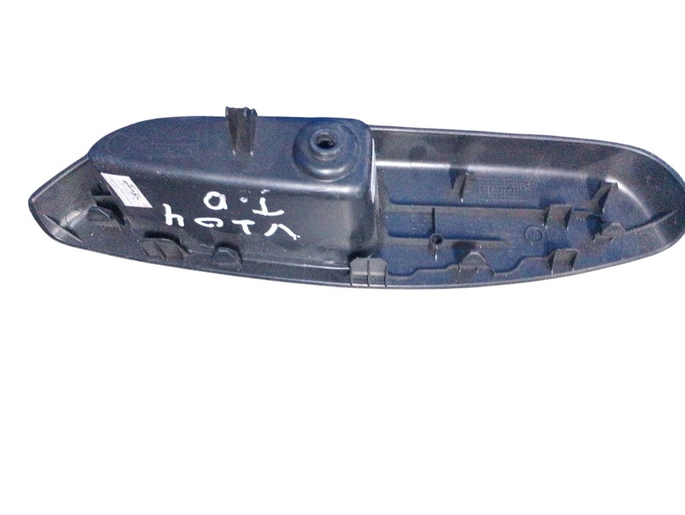 Moldura Porta Traseira Direita Nissan March 2016/2017 1.0 2