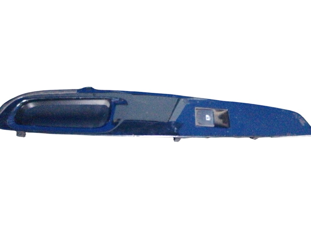 Moldura Botão Traseiro Direito Toyota Yaris Xs 2018/2019 1.5