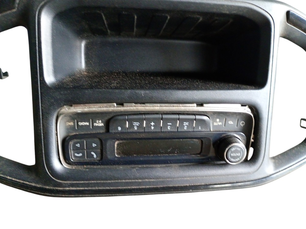 Rádio Fiat Strada C/moldura 2022 1.3 Manual