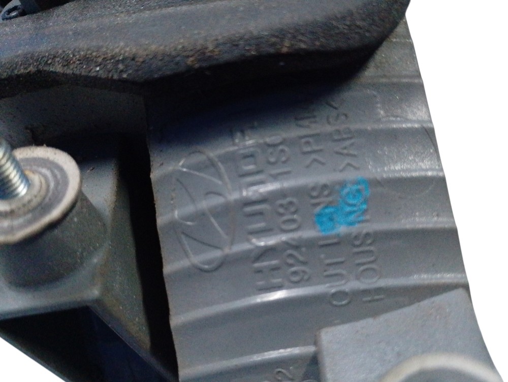 Lanterna Traseira Tampa Esquerda Hyundai Hb20 2013 A 2019  E 7