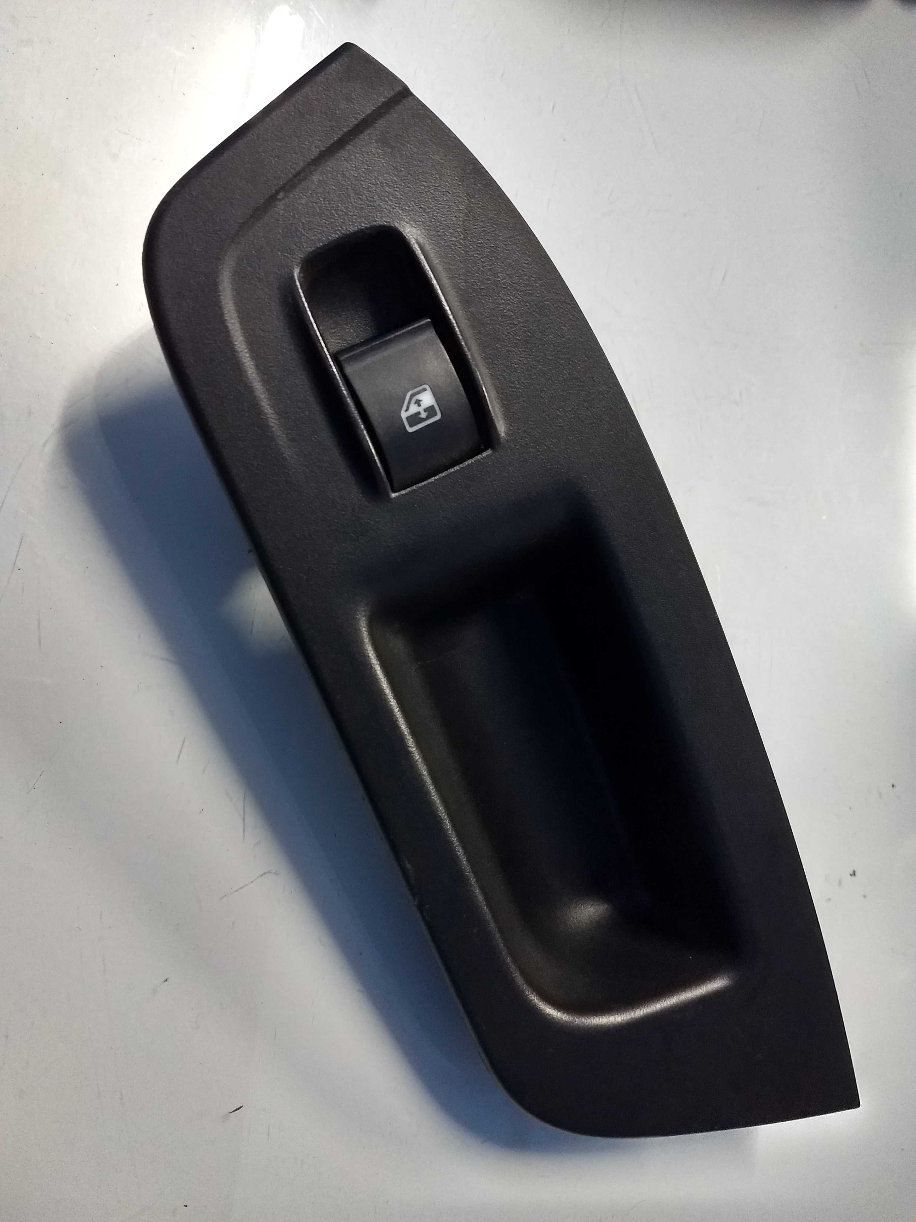 Comando Vidro Elétric Diant Direito  Fiat Argo 2017 A 2019