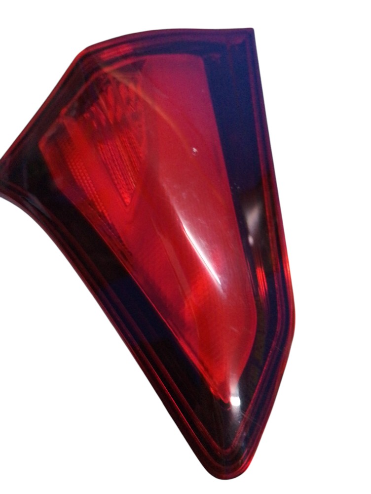 Lanterna Traseira Esquerda Nissan Kicks Sl Cvt 2018/2019  Esquerdo/motorista Vermelha 2