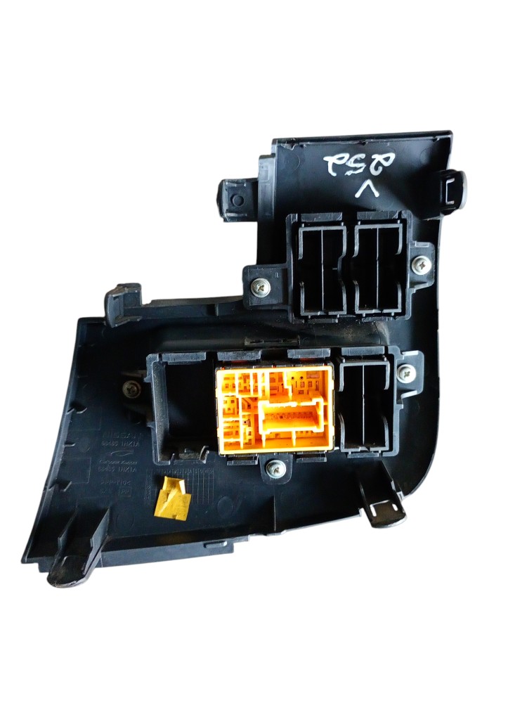Moldura Botão Retrovisor Comando Re Nissan Versa 2012 A 2015 2