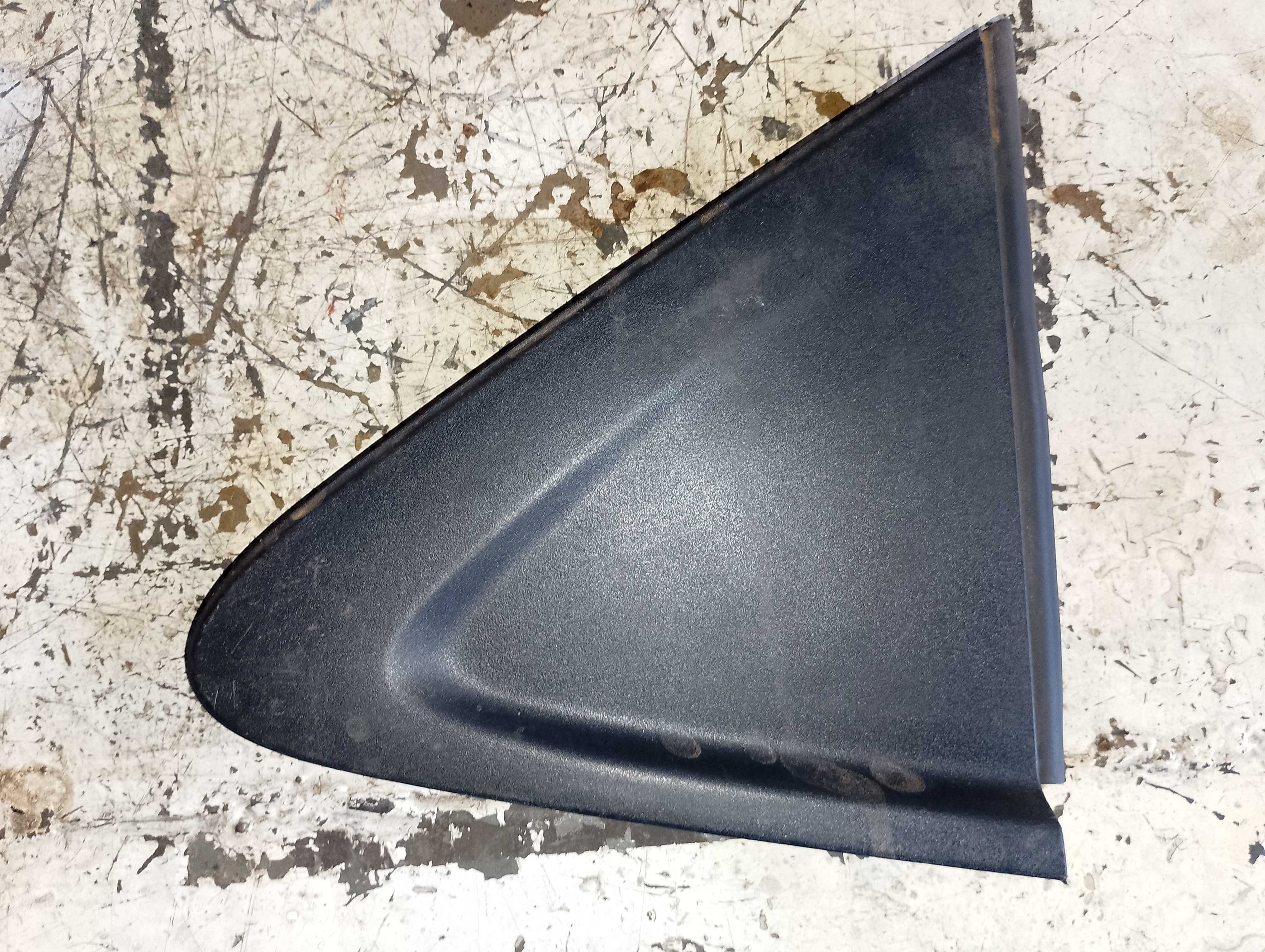 Acabamento Lateral Direito Chevrolet Onix Plus 1.0 2020 Pret