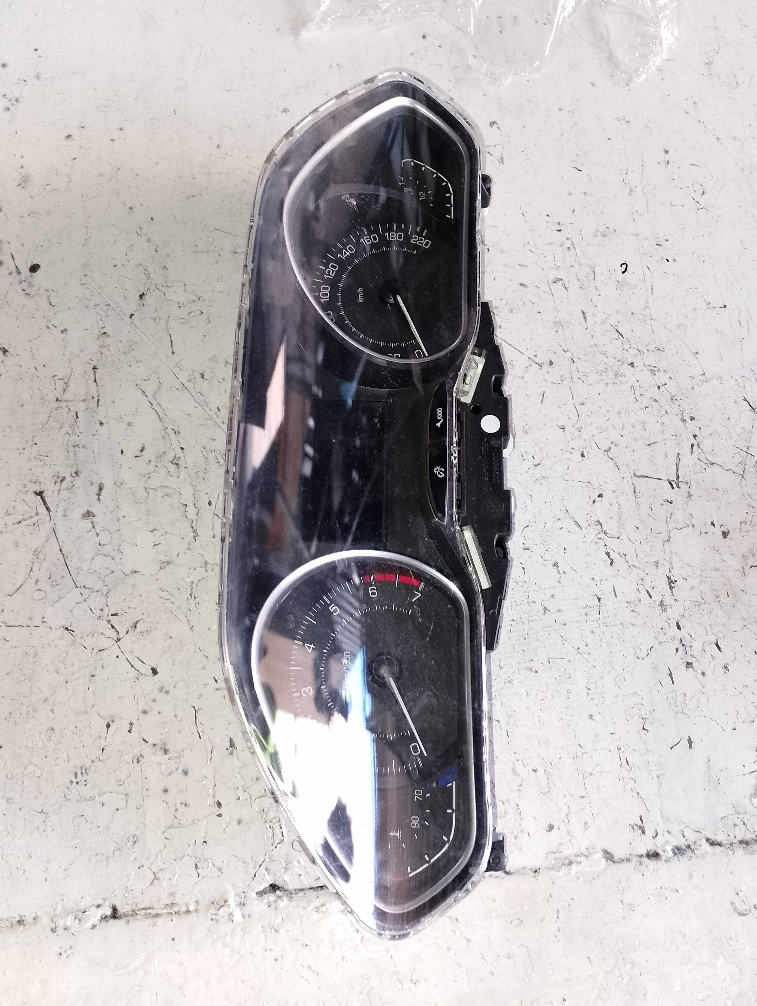 Painel De Instrumentos Peugeot 208 2026/2017 1.6 16v  Preta 2