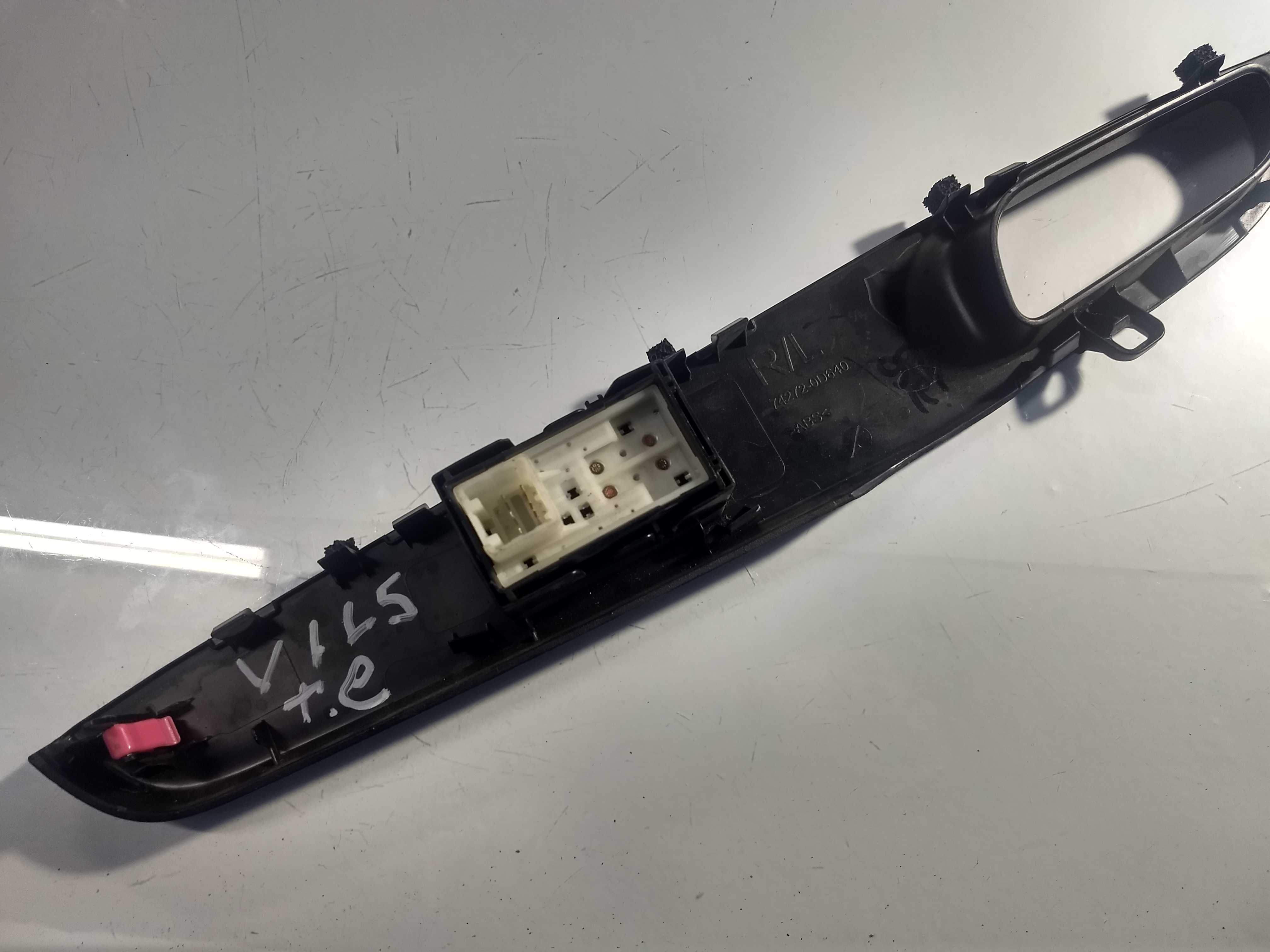 Comando Vidro Traseiro Esquerdo Toyota  Yaris 2023 2