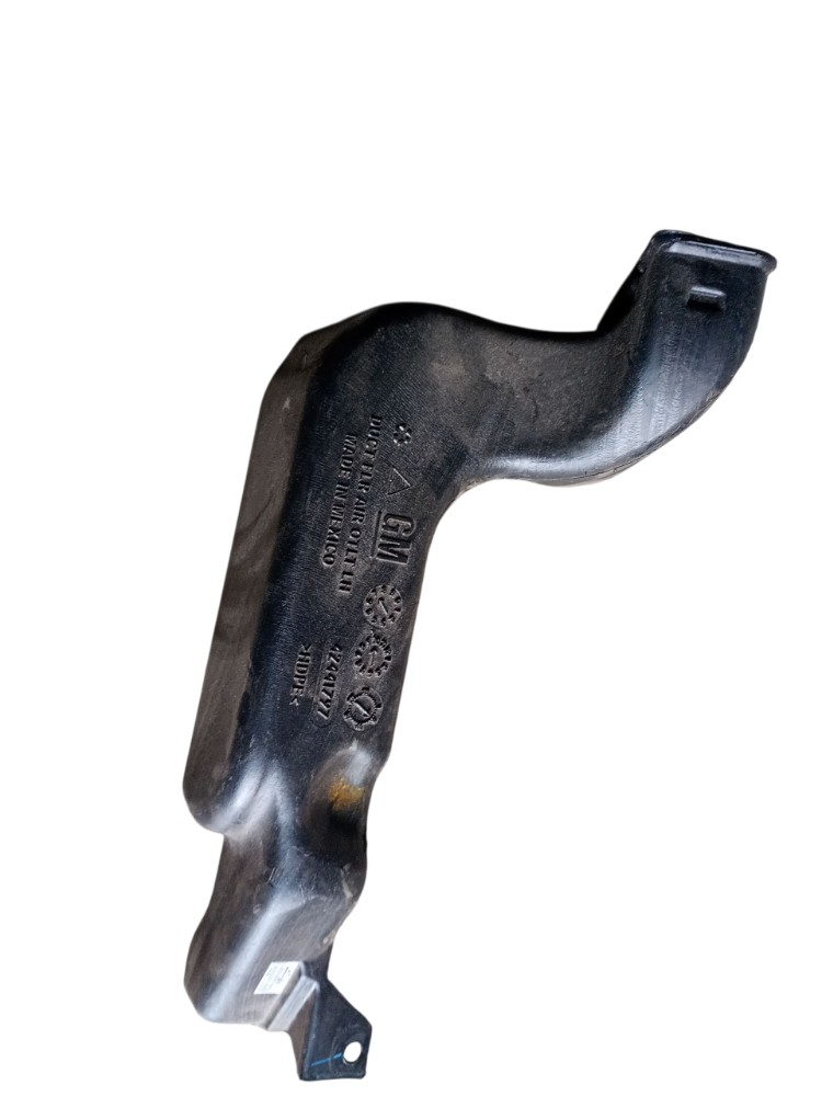 Duto De Ar Inferior Esquerdo Tracker 2919 1.4 Preto