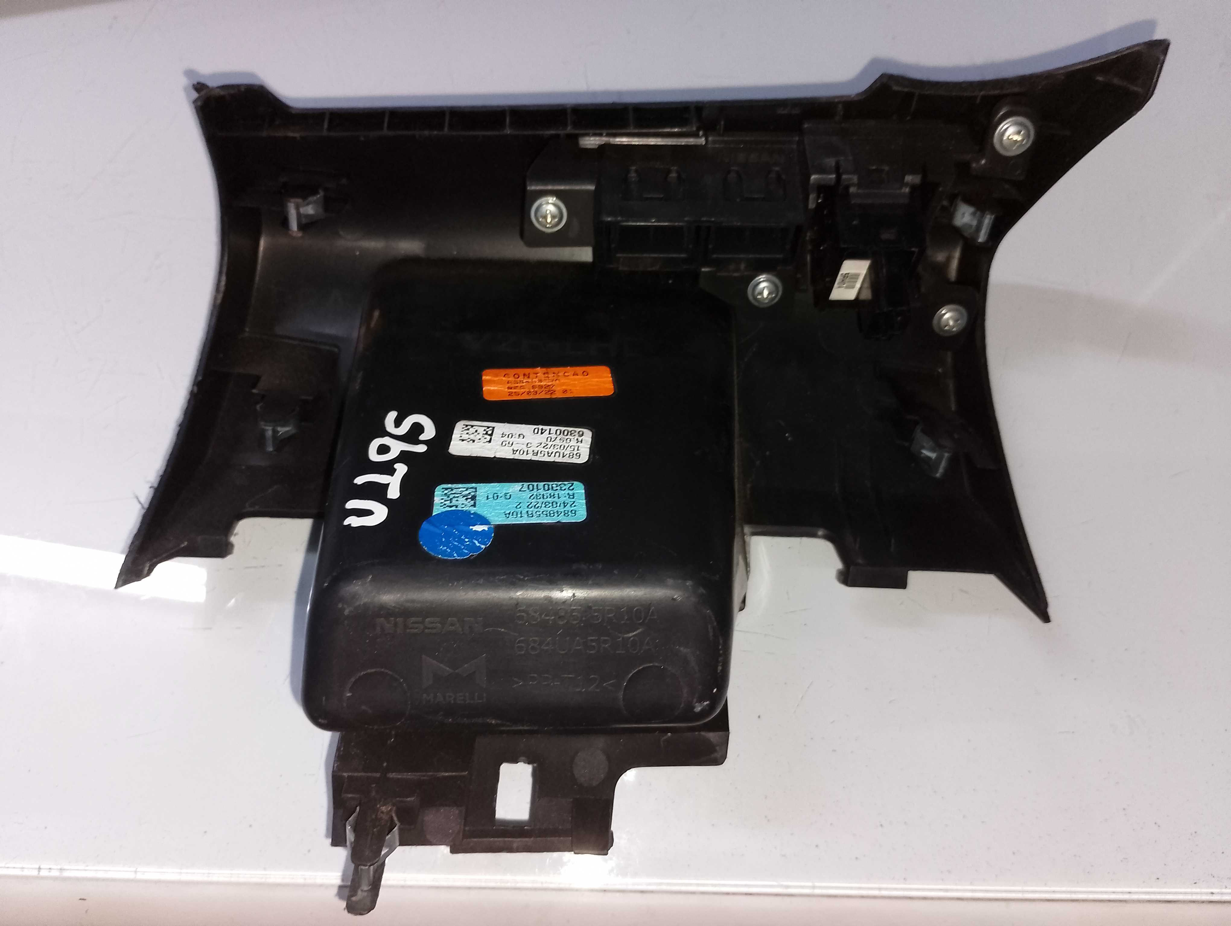 Porta Objetos Painel Nissan Kicks Exclusive 1.6 2022 Preto Preto