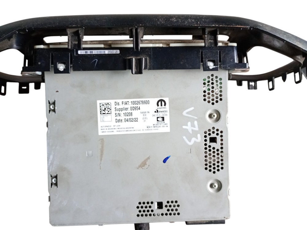 Rádio Fiat Strada C/moldura 2022 1.3 Manual 2