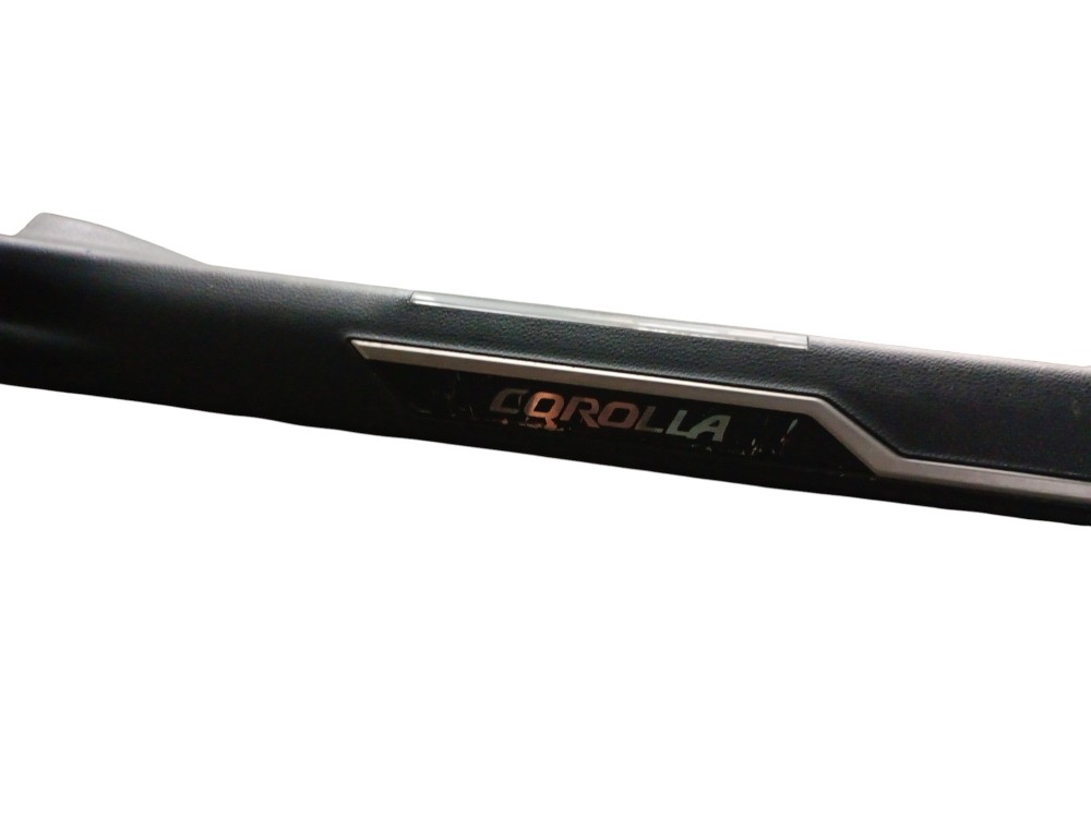 Soleira Porta Dianteira Direita Toyota Corolla 2024 C/ Luz 2