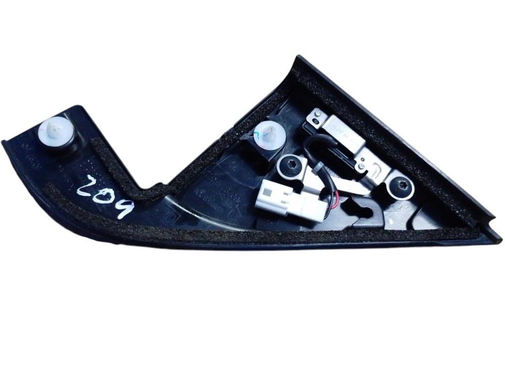 Moldura Do Retrovisor Lado Direito Nissan Kicks 2023/2024 Pr 1