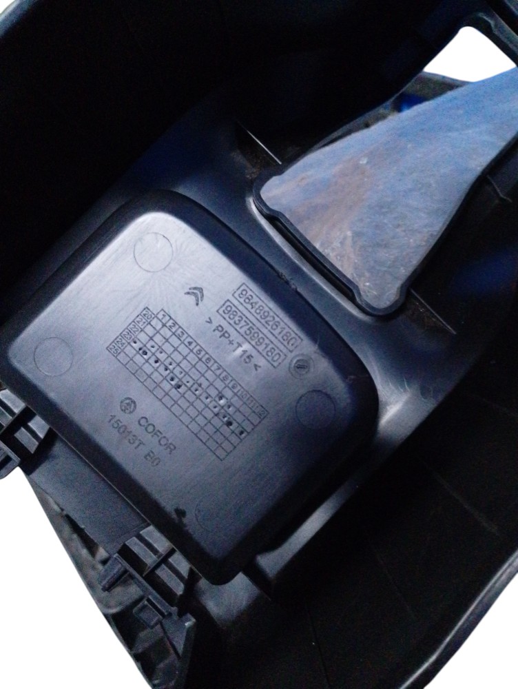 Moldura console central Citroen C3 Fellpack 2023/2024 1.6 7