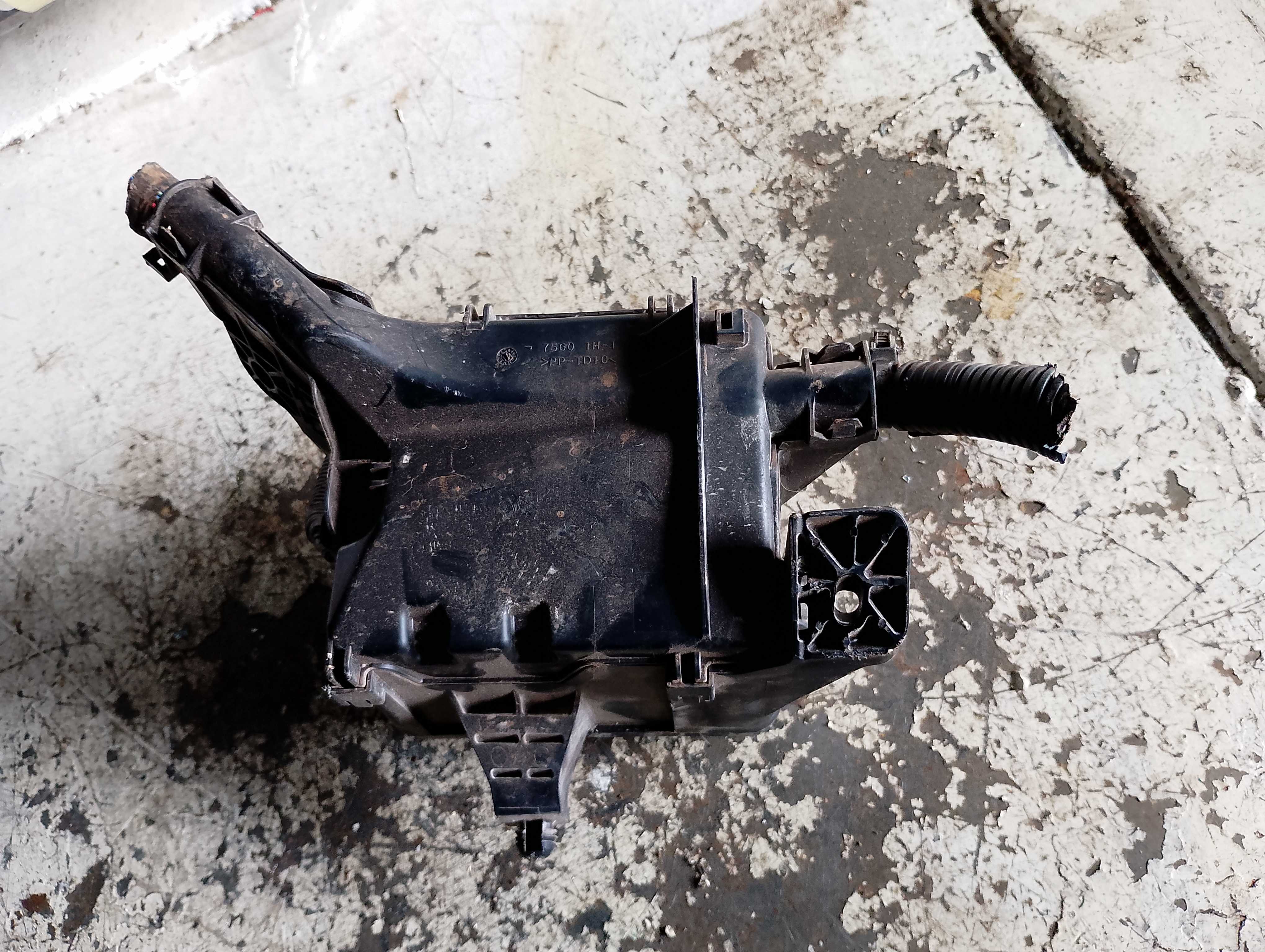 Caixa De Fusível Toyota Etios 2014 1.5  16v Automático