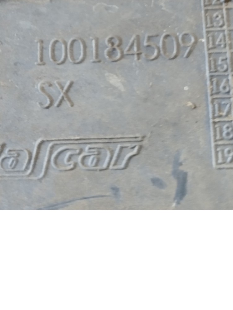 Moldura Farol Milha Esquerdo Palio 2013 2014 2015 2016 2017 Cinza-escuro Esquerdo 10