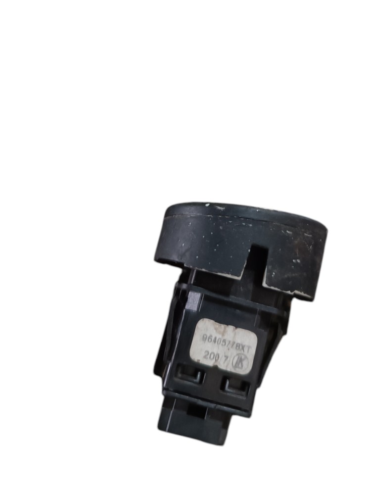 Botão Trava Porta Citroen C3 1.4 96405778xt 2008 2009 2010 4