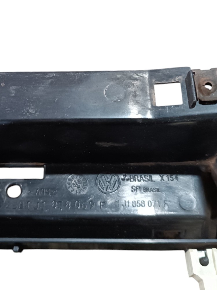 Moldura Painel Central Volkswagen Golf 1.6 1j1858081f 2000 9