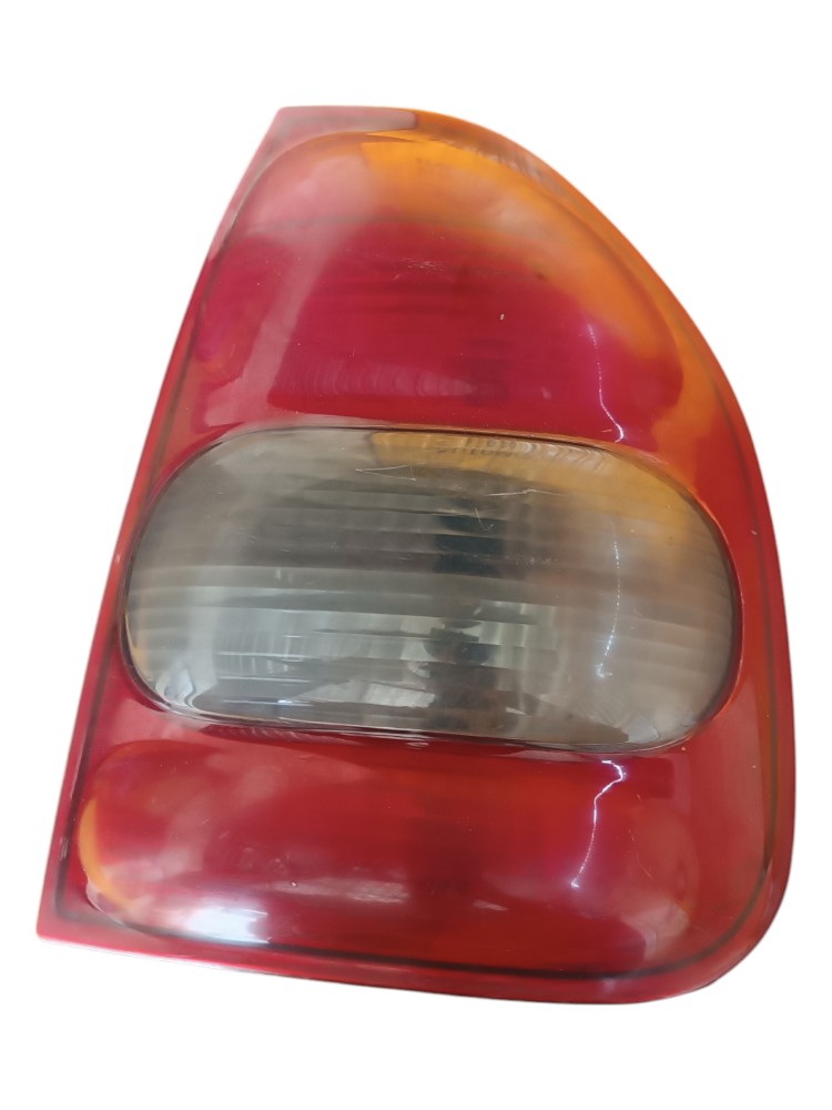 Lanterna Traseira Direita Chevrolet Corsa Super Sedan 2000  Direito/passageiro Vermelha 1