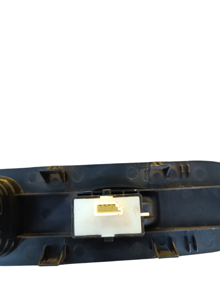 Moldura Botão Eletrico Dianteiro Direito Fiat Mobi 2019 2020 7