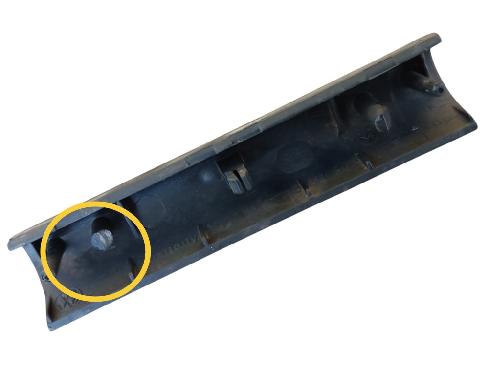 Trava Puxador Porta Motorista Vw Golf 1.6 3b0867175 1999 00 3