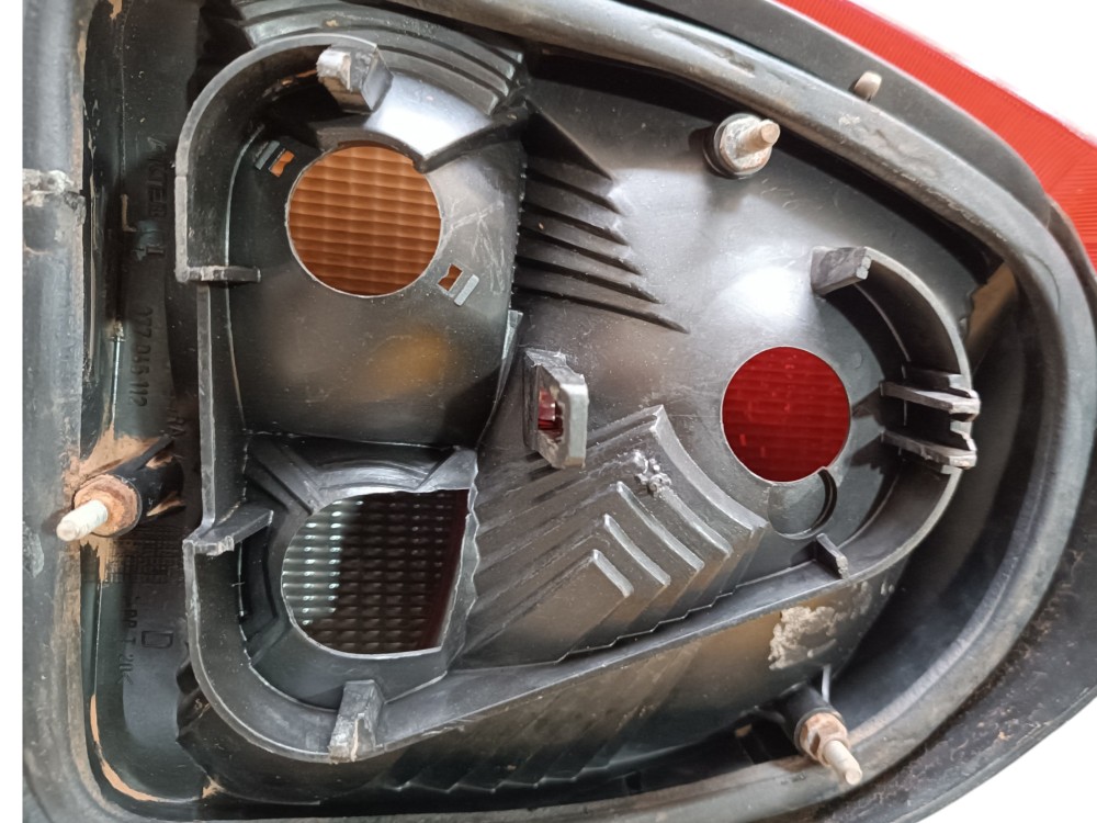 Lanterna Traseiro Direito Volkswagen Gol 377945112 1994 1995 3