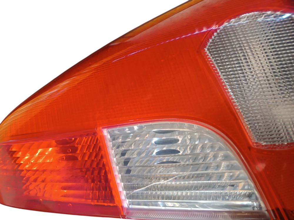 Lanterna Traseira Direita Renault Logan 8200586793a 2008  Direito/passageiro Vernelha 9