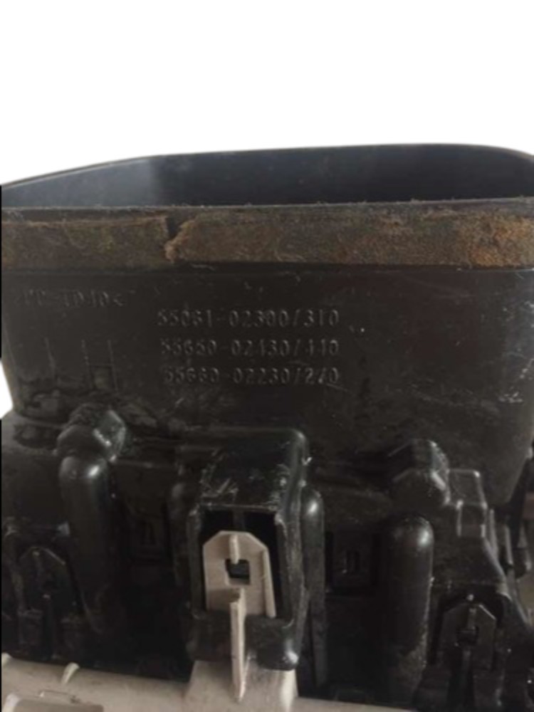 Moldura Difusor Ar Esquerdo Toyota Corolla 2015 2019 8