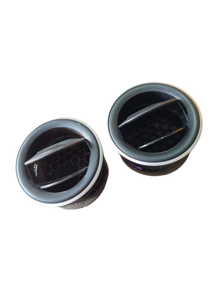 Difusor Ar Lateral Renault Kwid 1.0 687607209r 2018 2