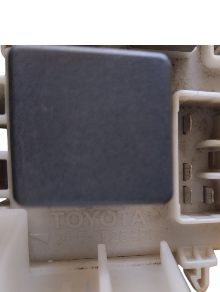 Caixa Fusíveis Pp T25 P25 Corolla Fielder 2003 2004 2005 5