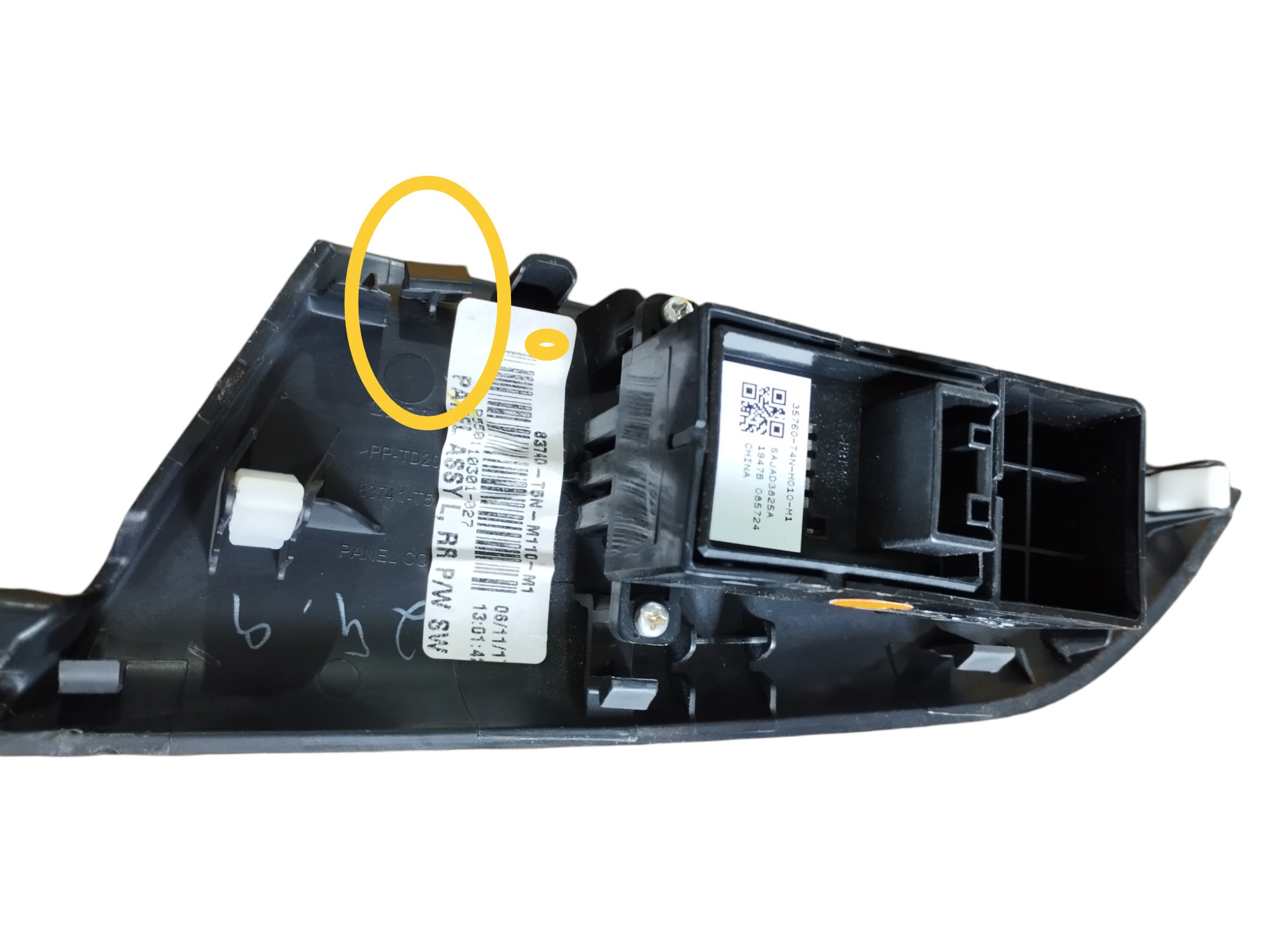 Moldura Com Botão  Traseira Direita Honda Fit 1.5 2014 2015 4