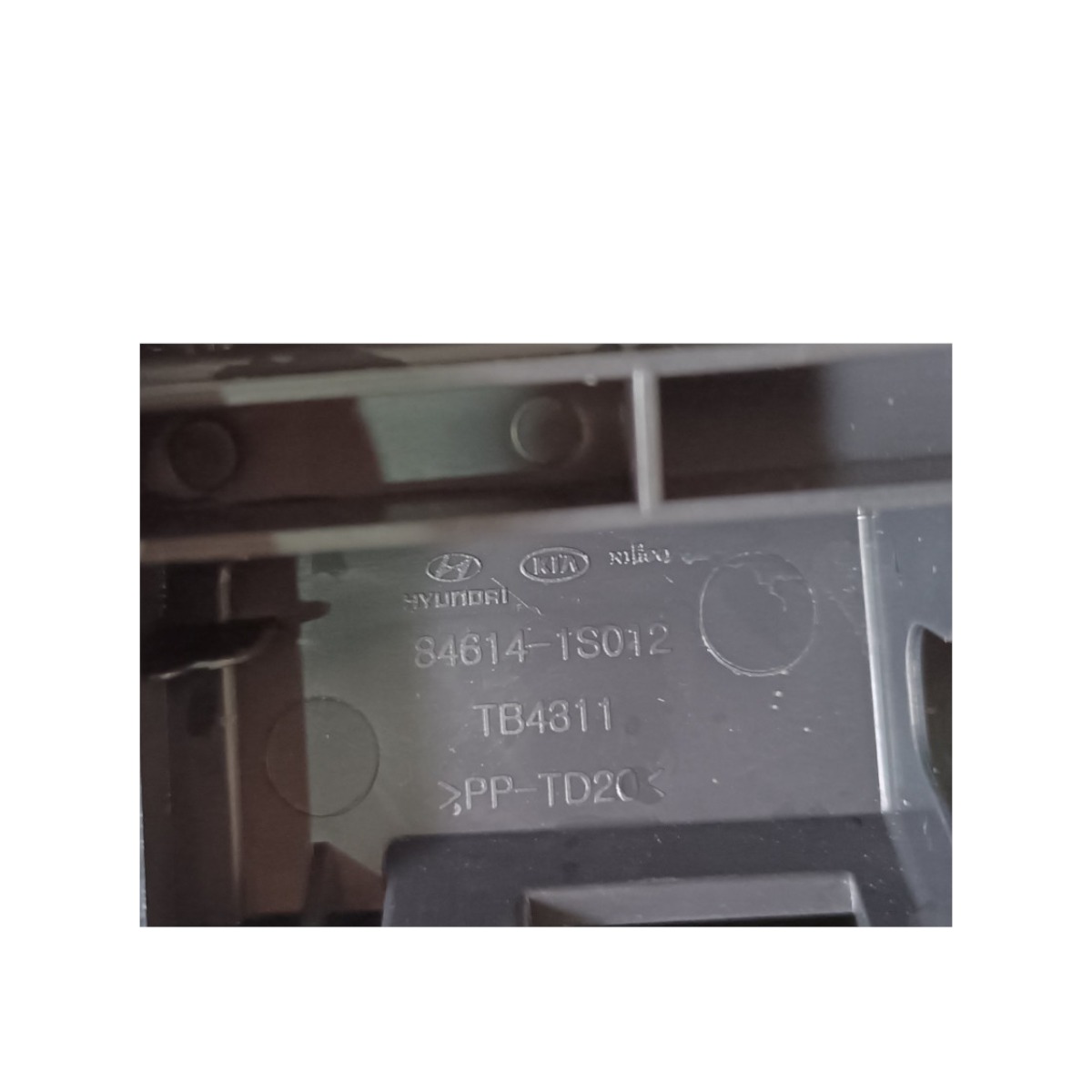 Esteira Porta Objetos Console Hyundai Hb20 2019 84614-1s012 5