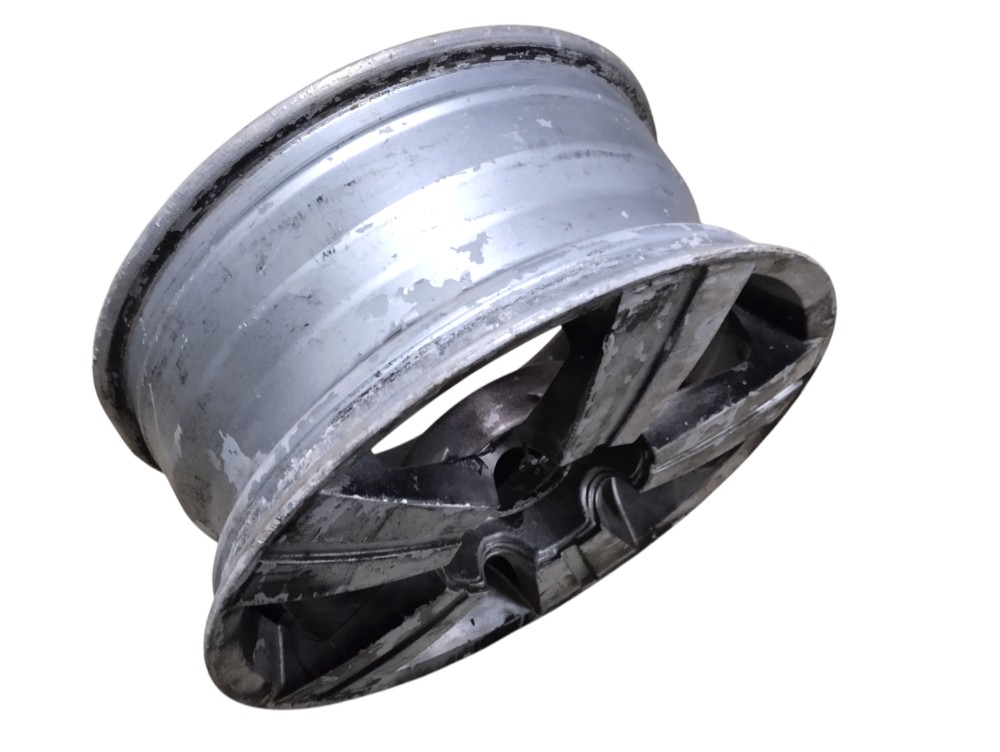 Roda Liga Leve Fiat Renault Chevrolet Volkswagen Aro 16 Prata 3