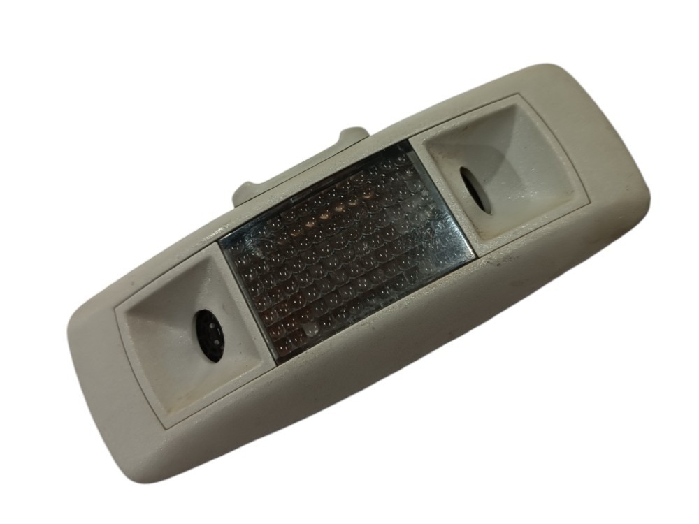 Lanterna luz teto traseiro direito Volkswagen Golf 1.6 1998