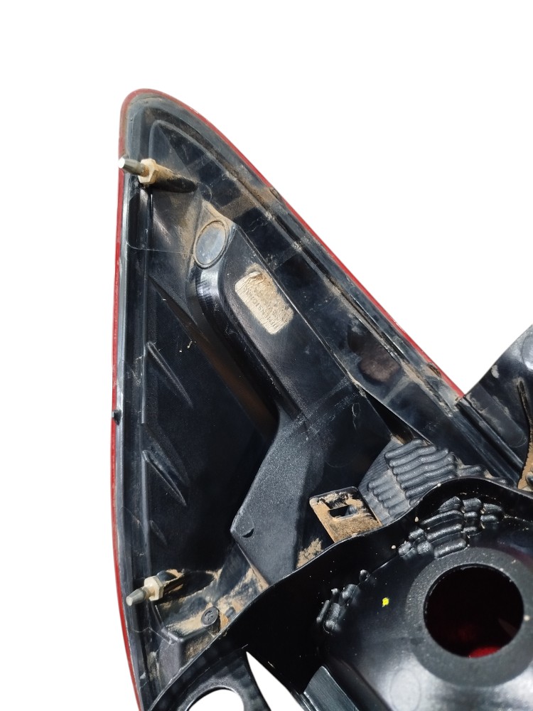 Lanterna direita Chevrolet onix 2012 2013 2014 2015 2016 9