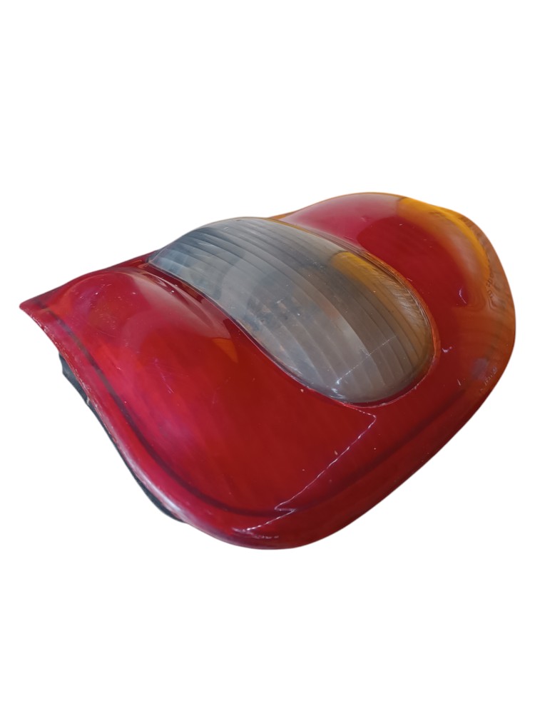 Lanterna Traseira Direita Chevrolet Corsa Super Sedan 2000  Direito/passageiro Vermelha 13