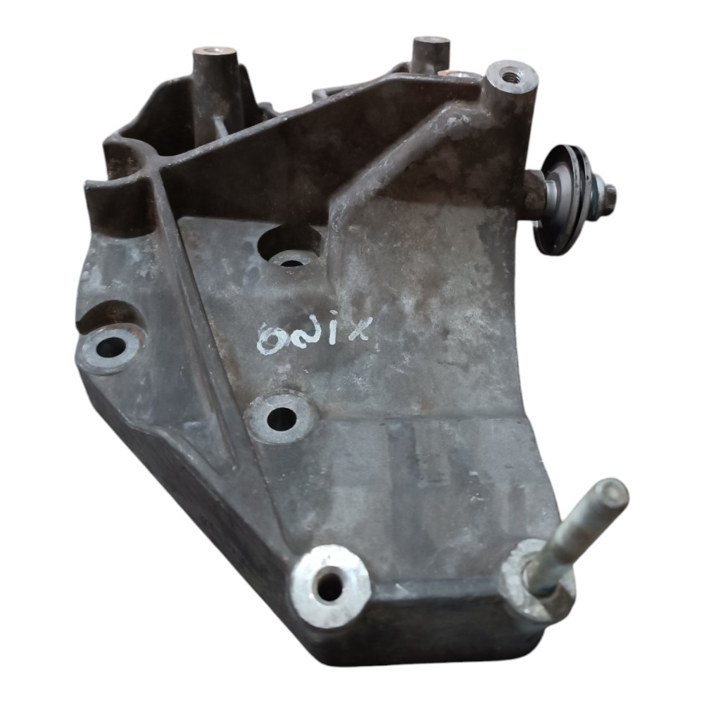 Suporte Compressor Ar Condicionado Gm Onix 24582632