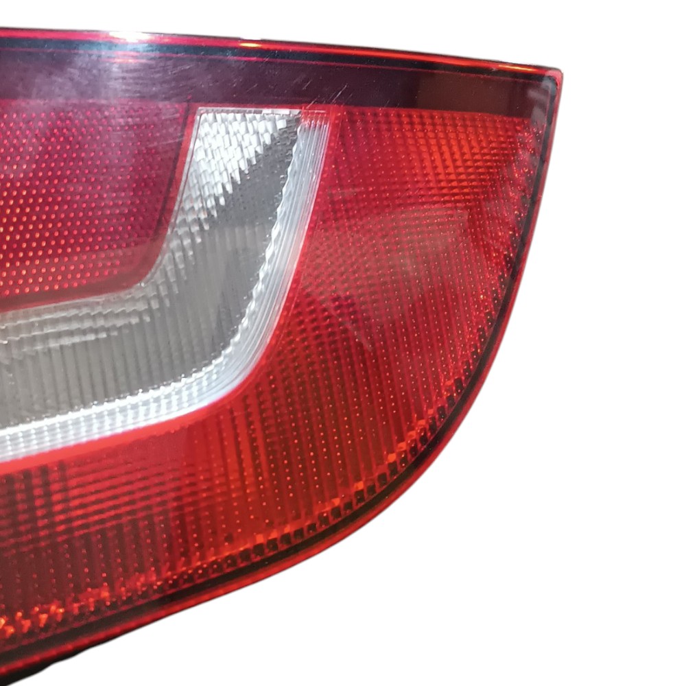 Lanterna Traseira Esquerda Volkswagen Up! 2014 2017 Detalhe Esquerdo/motorista 3