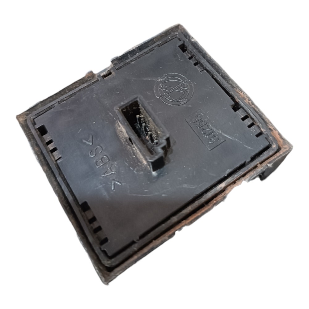 Moldura Botão Vidro Elétrico Esquerdo Fiat Palio 735379269 4