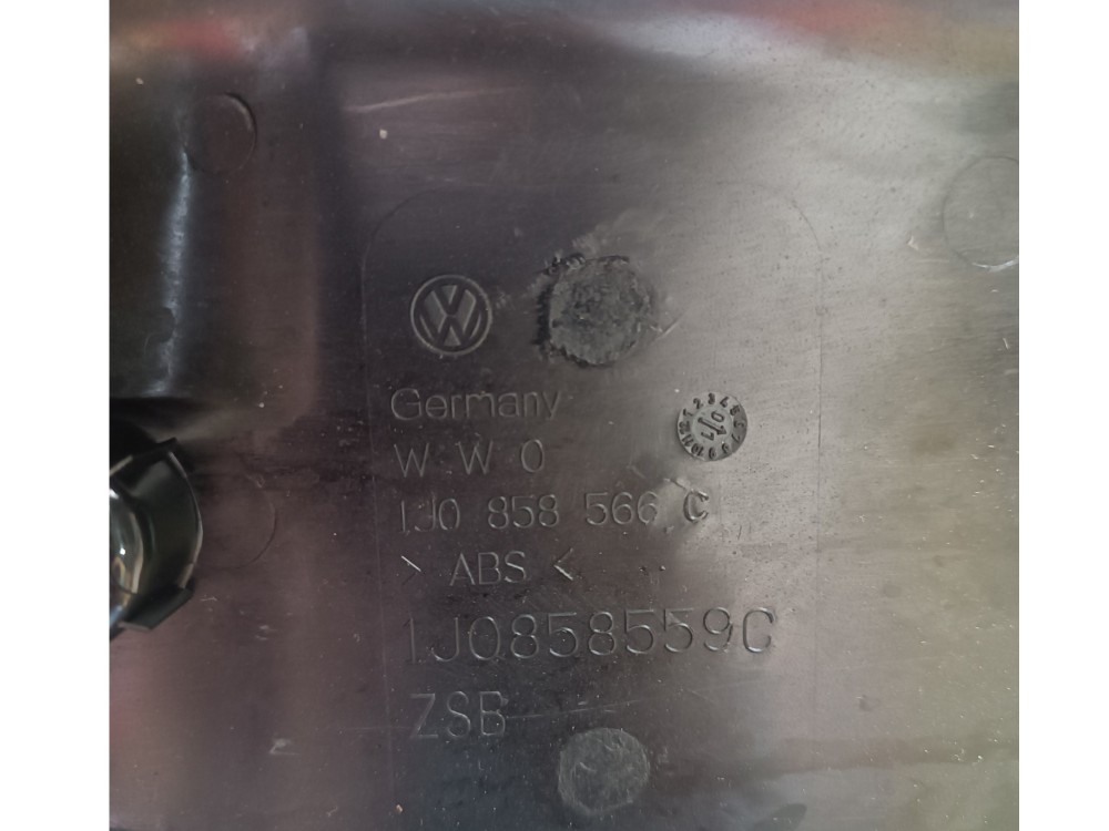 Moldura Inferior Volante Vw Golf 1.6 1j0858559c – 1998 99 00 2