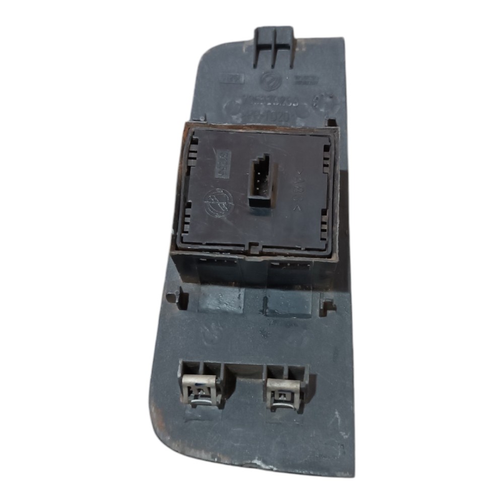Moldura Botão Vidro Elétrico Esquerdo Fiat Palio 735379269 2