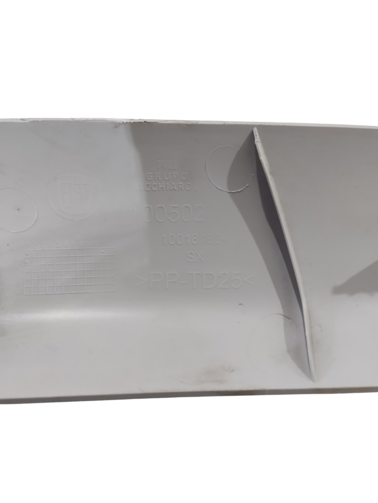 Moldura Coluna Esquerda Para-brisa 100181162 Palio Evo 2013  Cinza 7