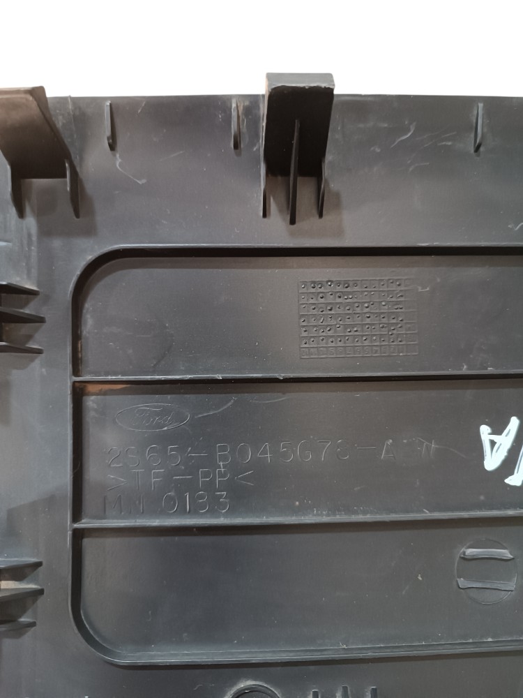 Moldura Acabamento Superior Ford Fiesta 2003 2004/2009 9