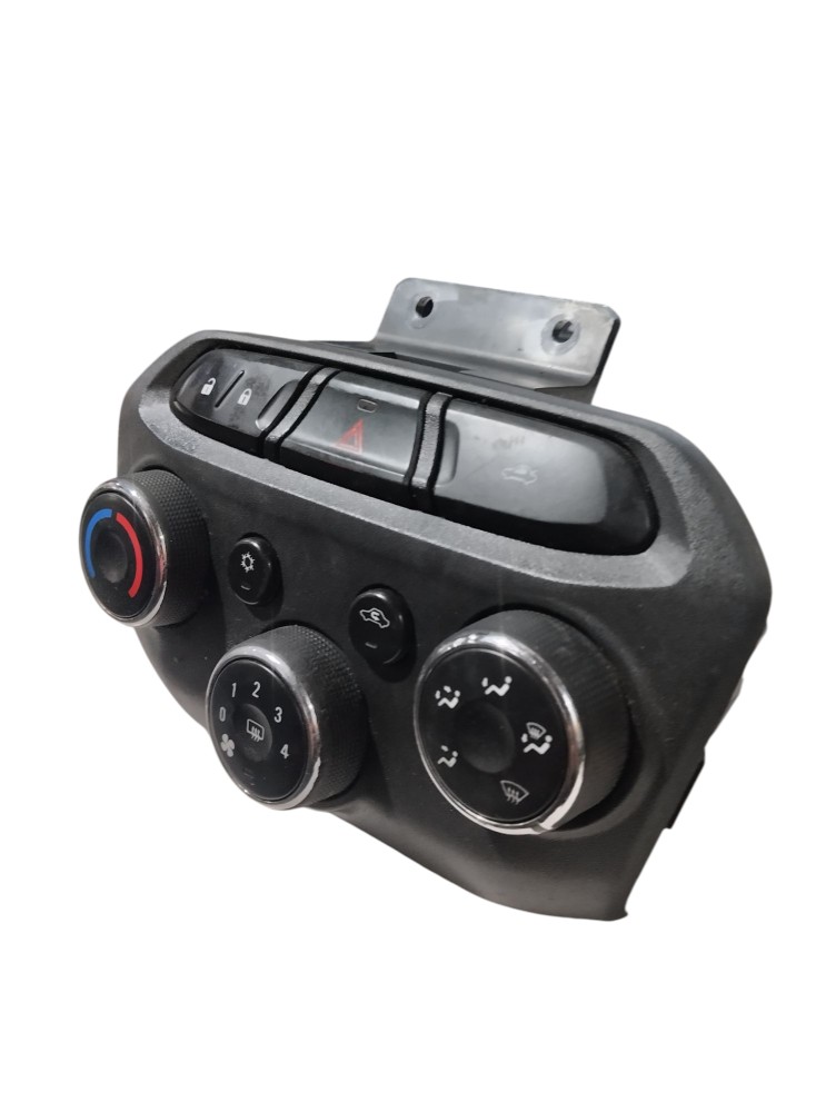 Comando Ar Condicionado Gm Onix Prisma 2013 A 2019