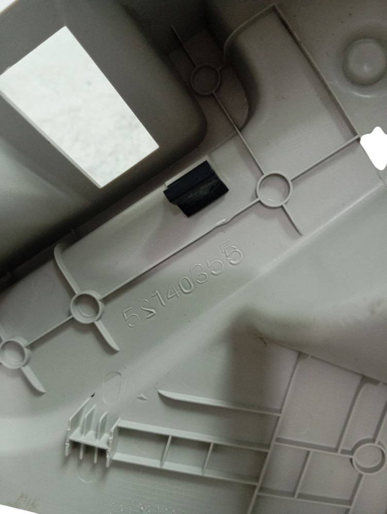 Moldura Bagagito Traseira Esquerda Gm Onix 2020 4