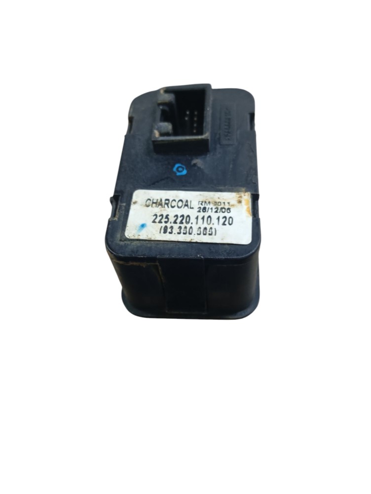 Botão Vidro Elétrico Duplo Gm Corsa Hatch 2003 A 2012 3