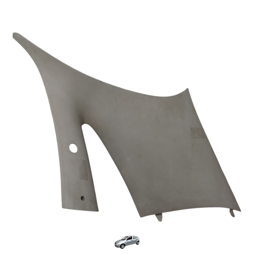 Moldura coluna traseira direita Corsa hatch 2009