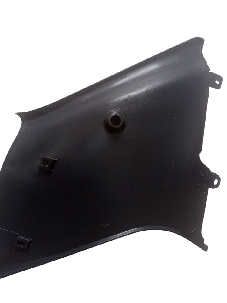 Moldura Coluna Traseira Direita Fiat Palio 1998 A 2004 4